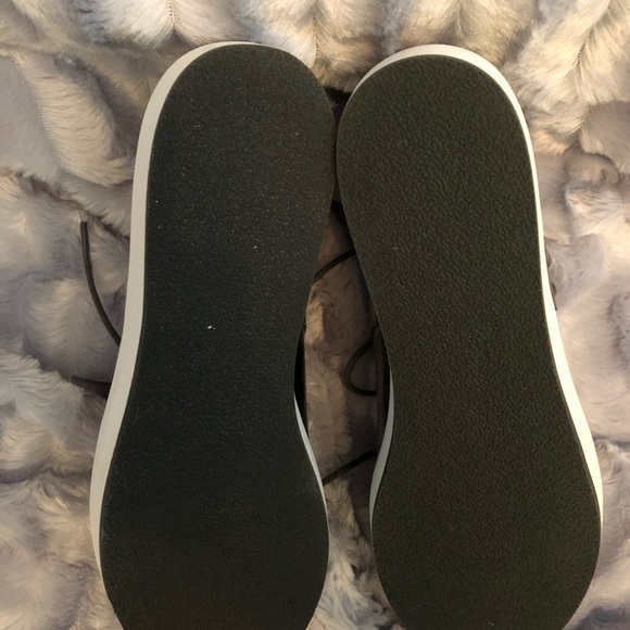 Steve Madden metallic bronze lace up oxfords. - Picture 4 of 4